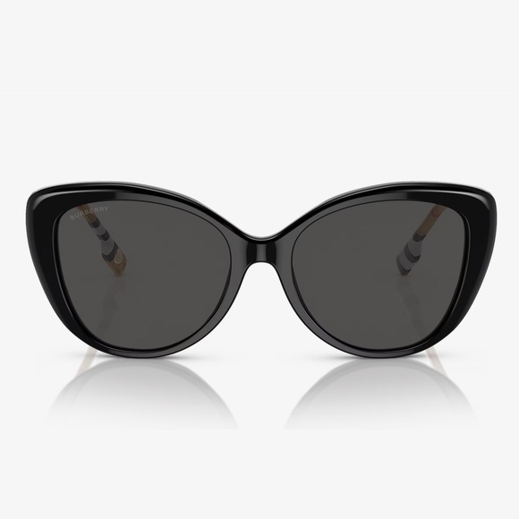 Burberry Sunglasses, New 235 - Picture 6 of 7